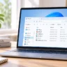 メモリ8GB・16GB・32GBの違いをイメージしたWindows 11のパソコン